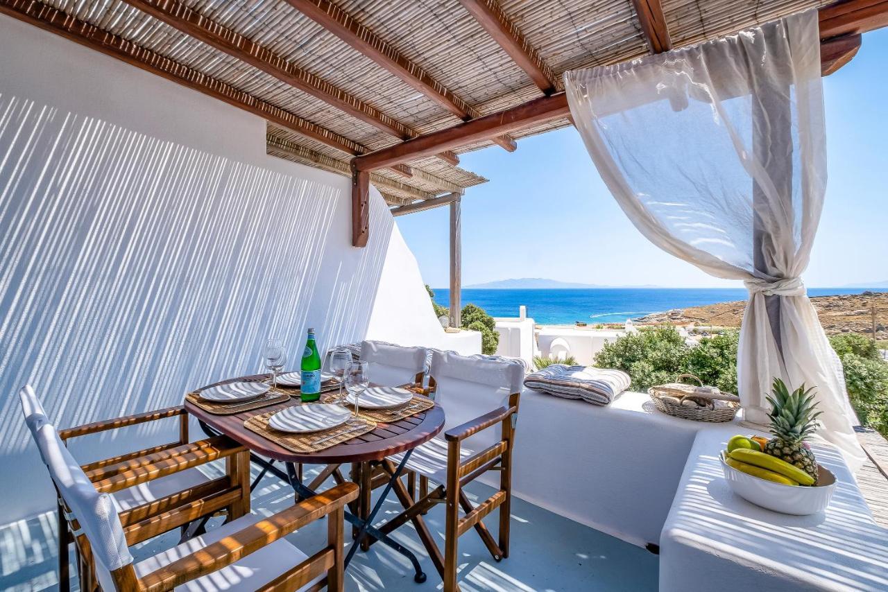 Sunny Getaway In Lia Mykonos