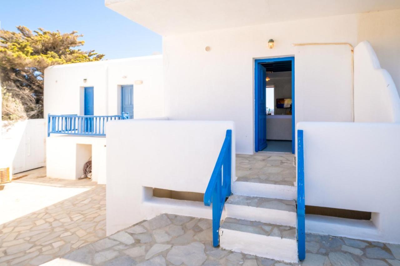 Sunny Getaway In Lia Mykonos