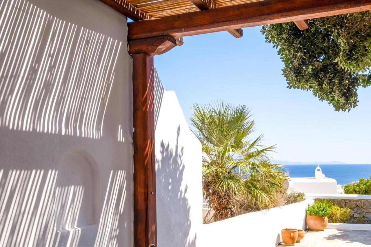 Sunny Getaway In Lia Mykonos *
